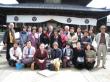 大本山萬福寺の本堂前で